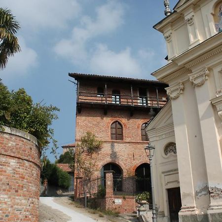 La Casa Del Castellano Hotel Cinzano Екстериор снимка