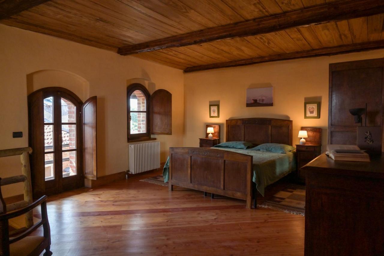 La Casa Del Castellano Hotel Cinzano Екстериор снимка