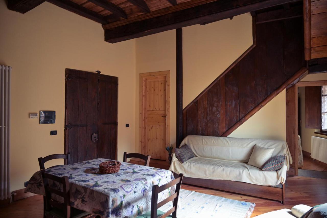 La Casa Del Castellano Hotel Cinzano Екстериор снимка
