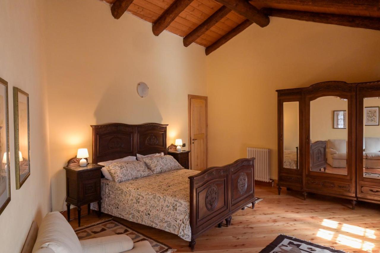 La Casa Del Castellano Hotel Cinzano Екстериор снимка