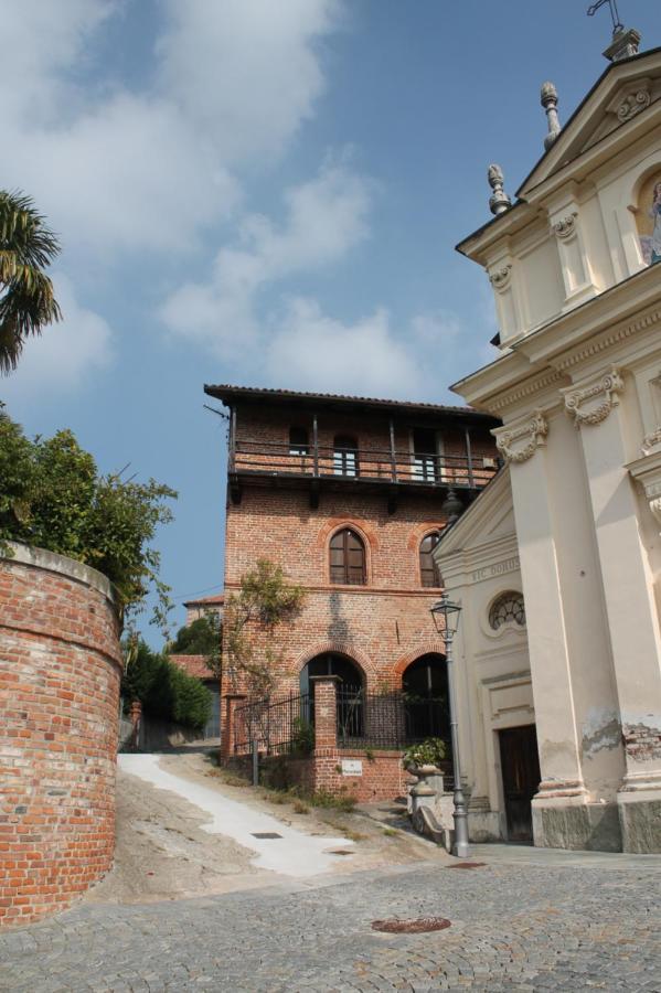La Casa Del Castellano Hotel Cinzano Екстериор снимка