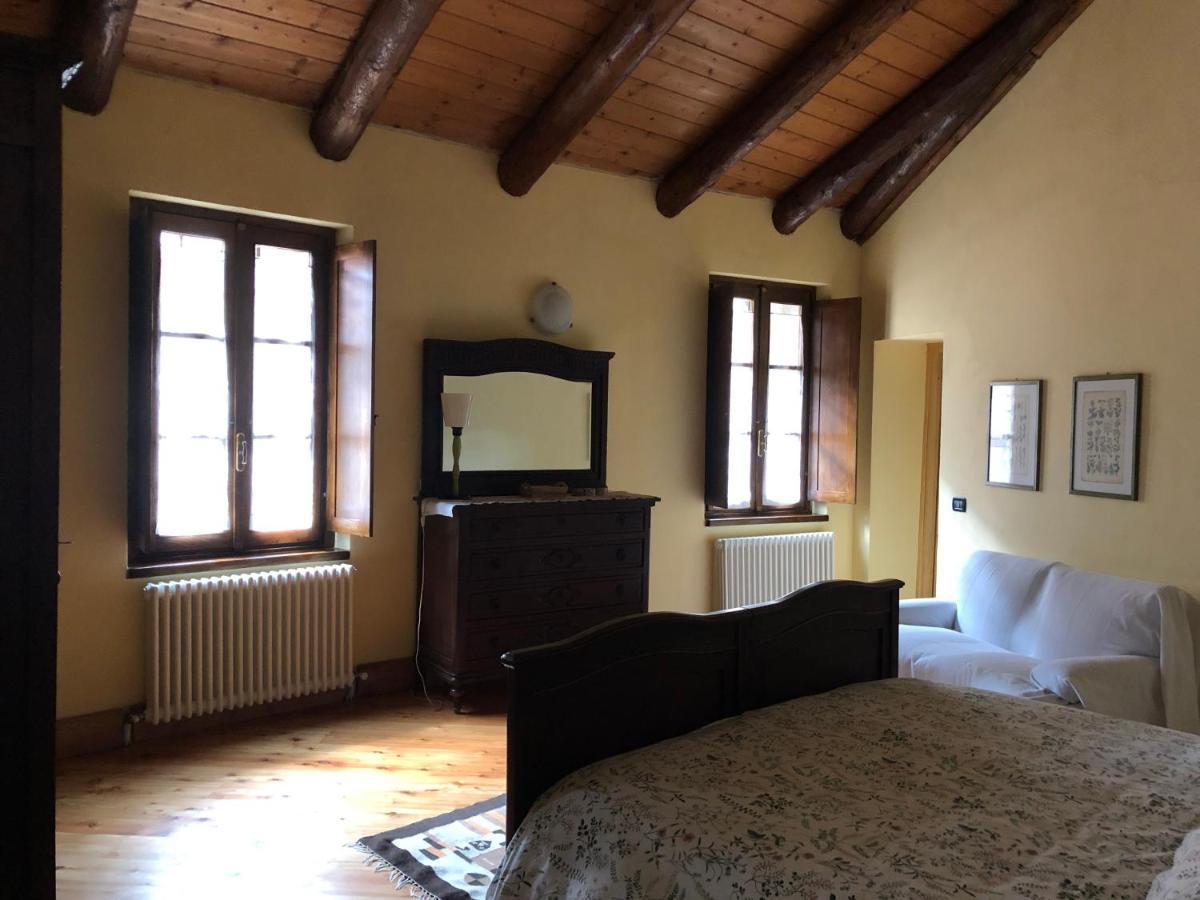 La Casa Del Castellano Hotel Cinzano Екстериор снимка
